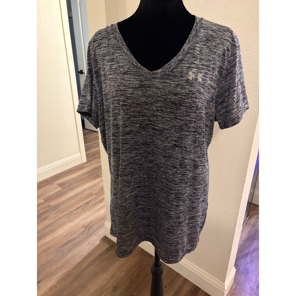 Under Armour HeatGear Womens XL Gray Space Dye V-Neck Loose Fit Workout T-Shirt